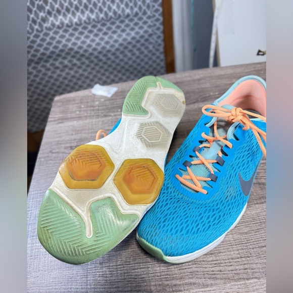 nike zoom running shoes  Size 7.5  Light Weight Running Trainers Blue Peach - Picture 8 of 9